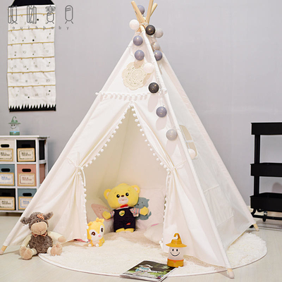 Детей холста располагаясь лагерем шатра стиля старой школы полиэстера Teepee на открытом воздухе крытый для детей